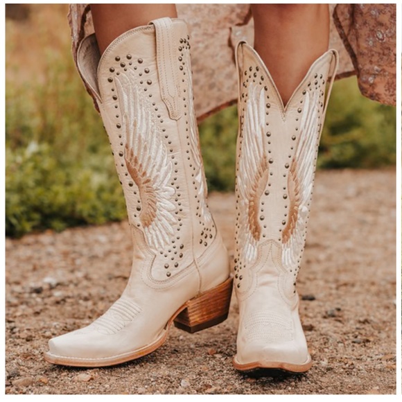 NIB Freebird Angel Wings Boots 9 Beige Handmade Snip Toe Cowboy Embroidered